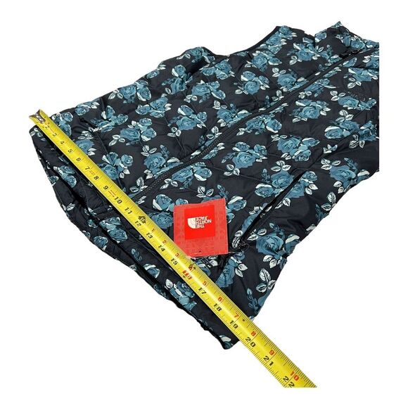 NWT‎ The North Face Women's 550 Goose Down Puffer Vest Blue Floral Insulated S - Picture 4 of 16